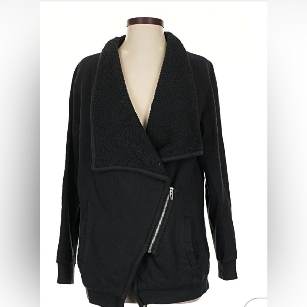 BLANKNYC Asymmetric Zip Jacket Women Small Black Excellent Sherpa Collar Moto